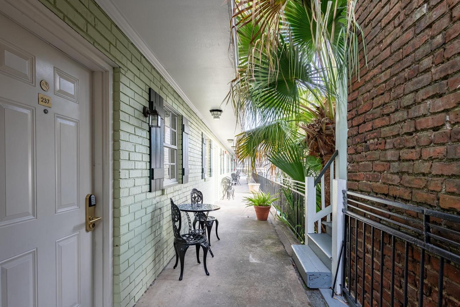 French Quarter Suites Hotel Nueva Orleans Exterior foto